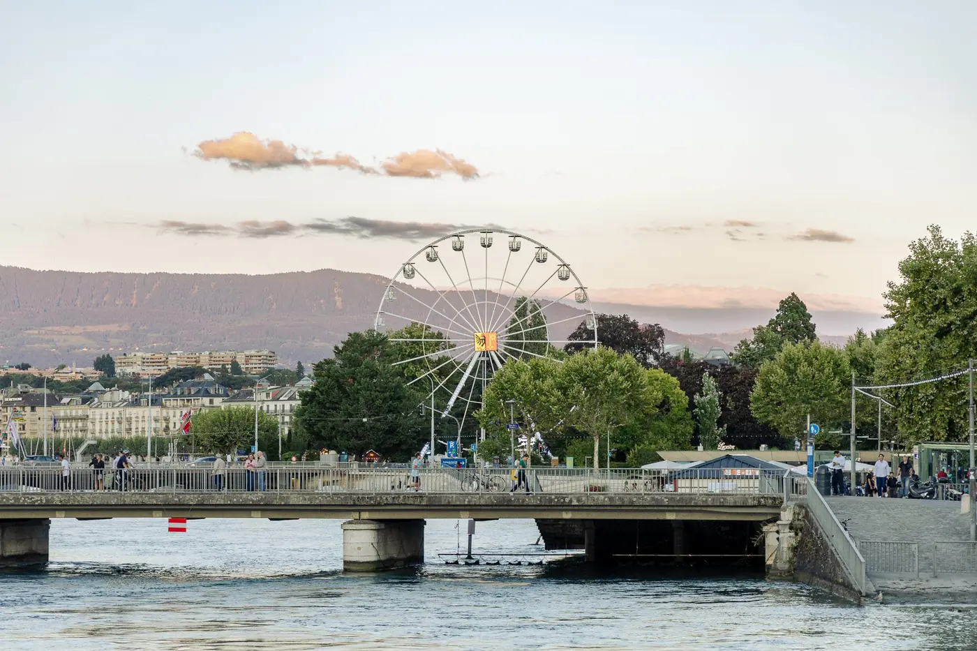 La rade et la grande roue, Carnet de route, Chinou Eye