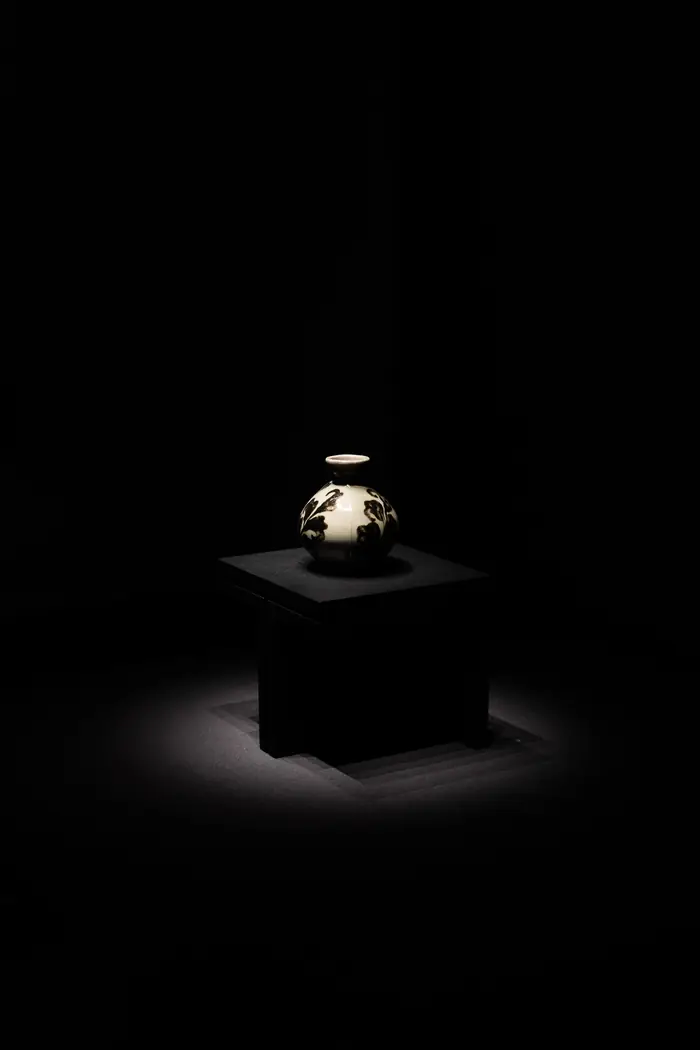 Vase sous faisceau, Carnet de route, Chinou Eye